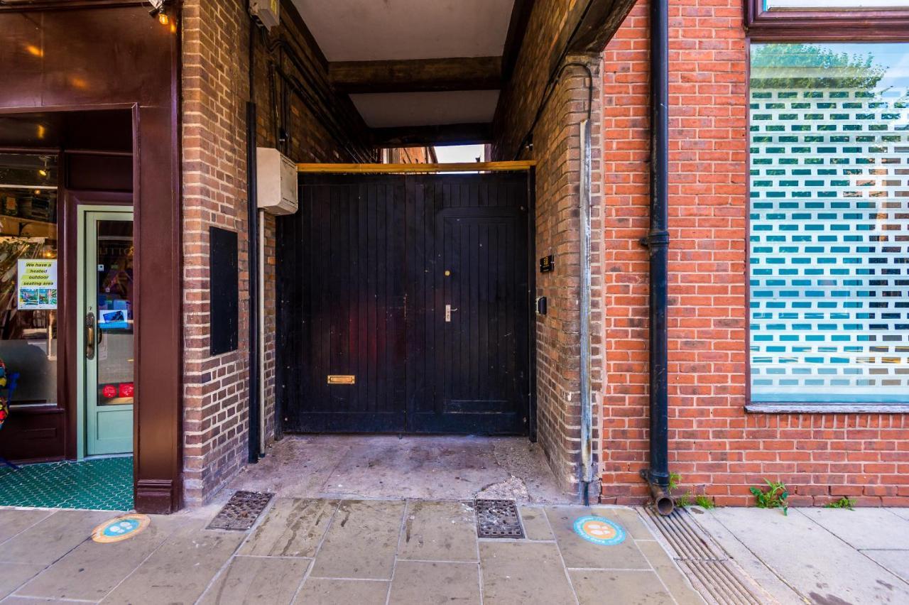 Stylish Chester City Centre Apartment By 53 Degrees Property, Ideal For Couples & Business Professionals - Sleeps 4 מראה חיצוני תמונה